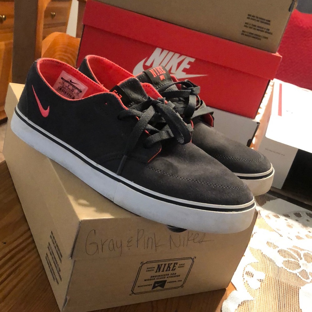 Nike braata size 10!